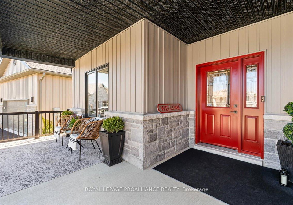11-gilbert-crescent-prince-edward-county-ontario-x12058840