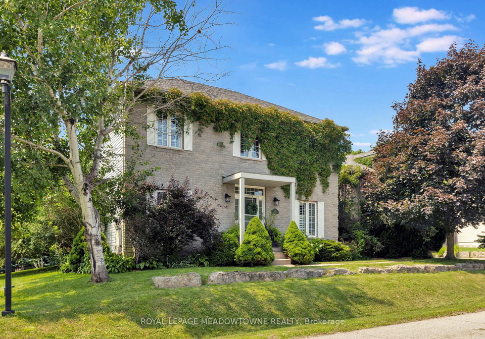 1-woodspring-court-e-hamilton-ontario-x12059098
