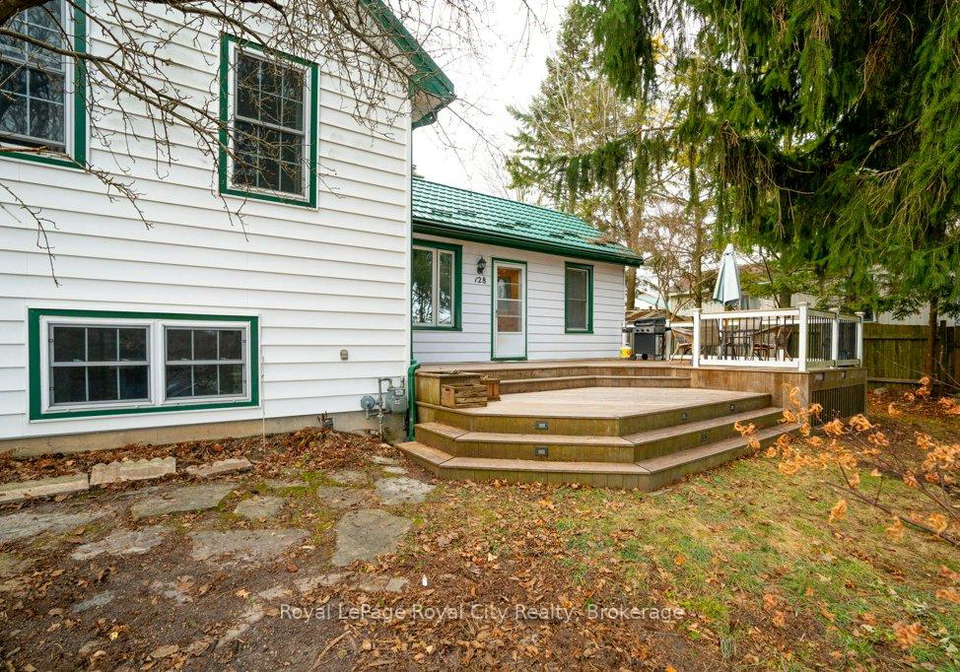 128-dufferin-street-guelph-ontario-x12061812