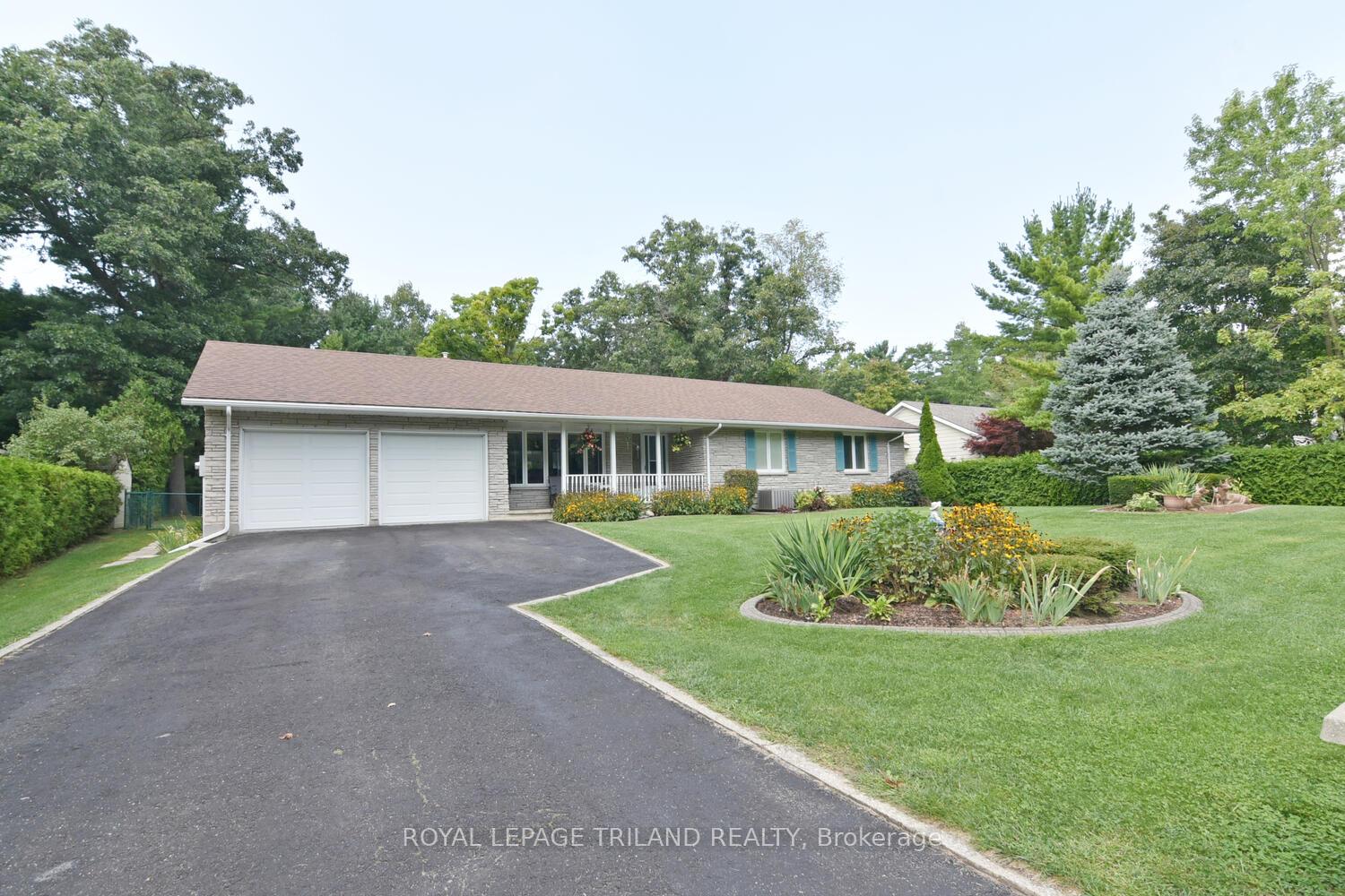 7752-alfred-street-lambton-shores-ontario-x12062117