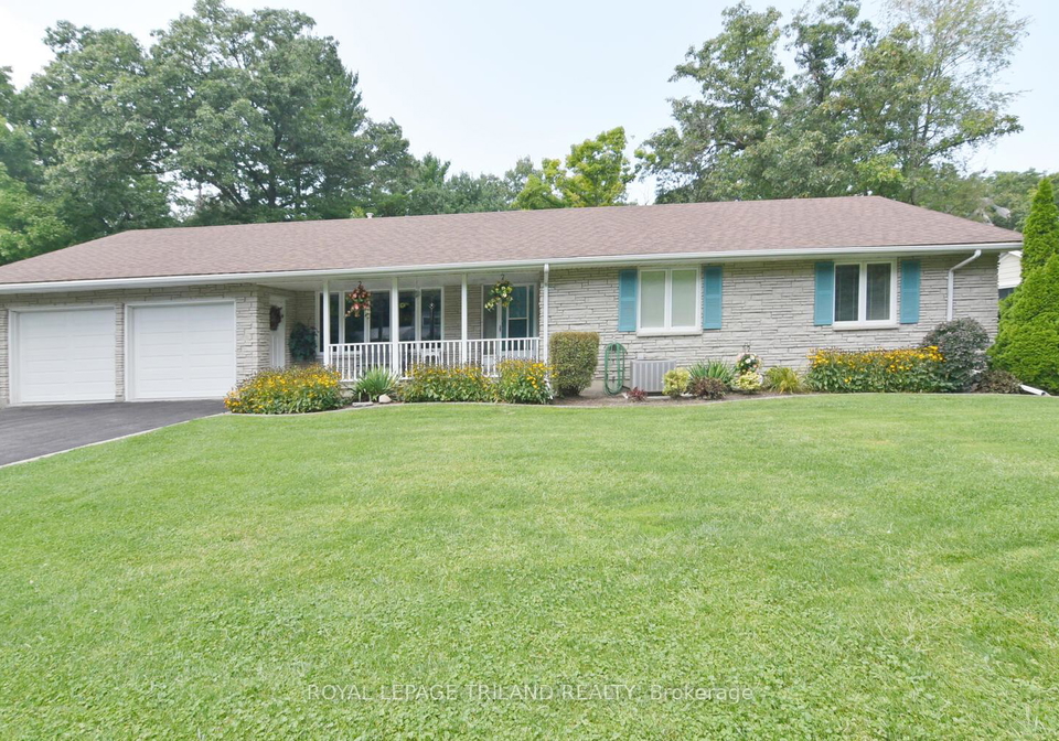 7752-alfred-street-lambton-shores-ontario-x12062117