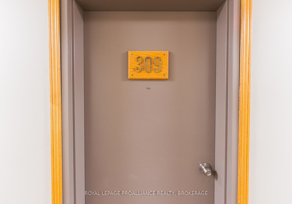 573-armstrong-road-kingston-ontario-x12062591