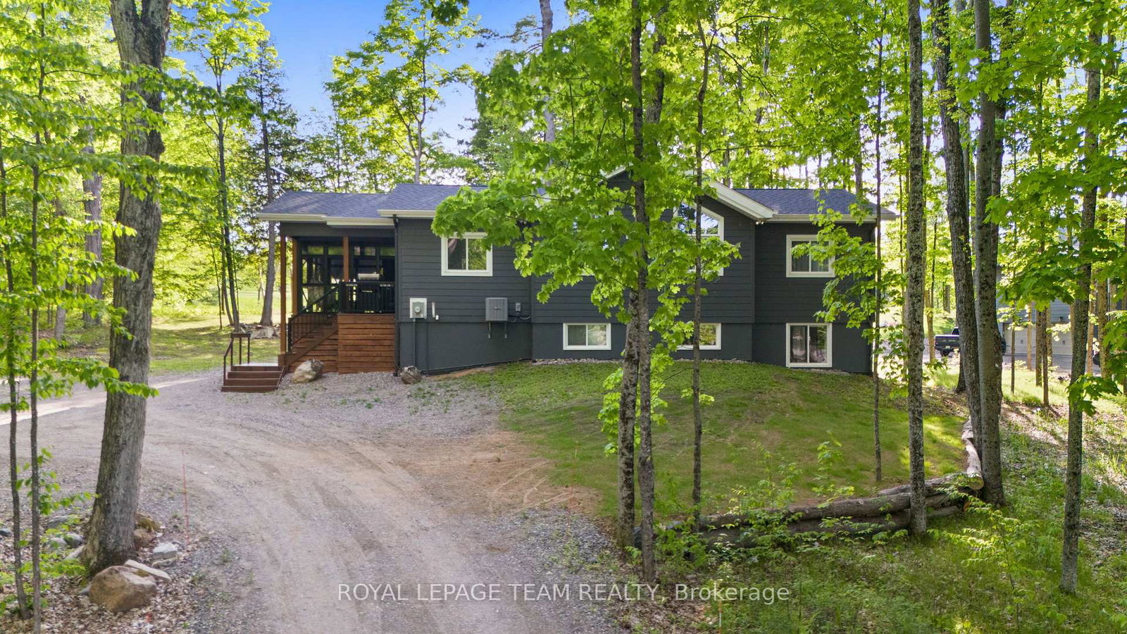 31-morning-flight-court-greater-madawaska-ontario-x12063231
