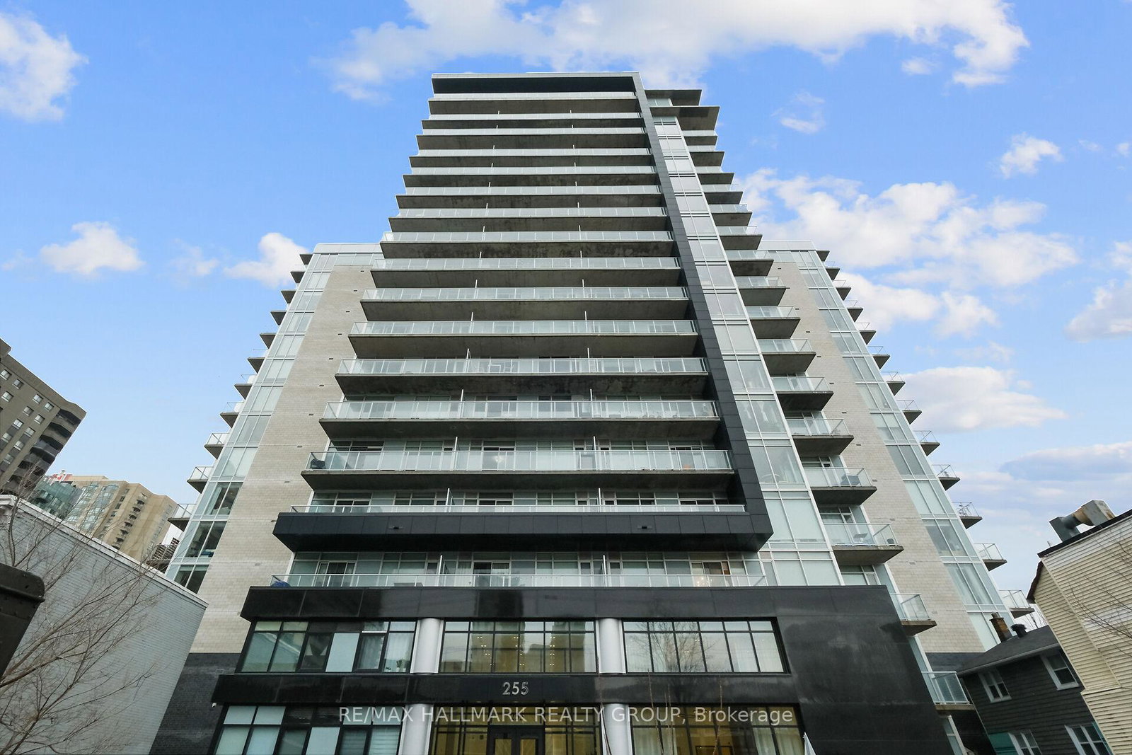 255-bay-street-ottawa-ontario-x12064605
