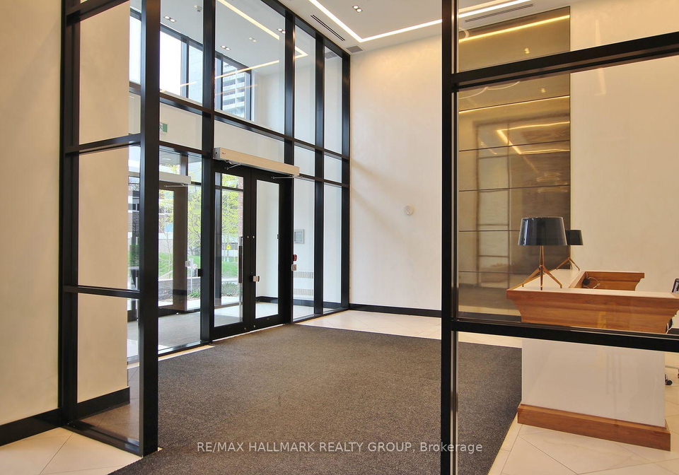 255-bay-street-ottawa-ontario-x12064605