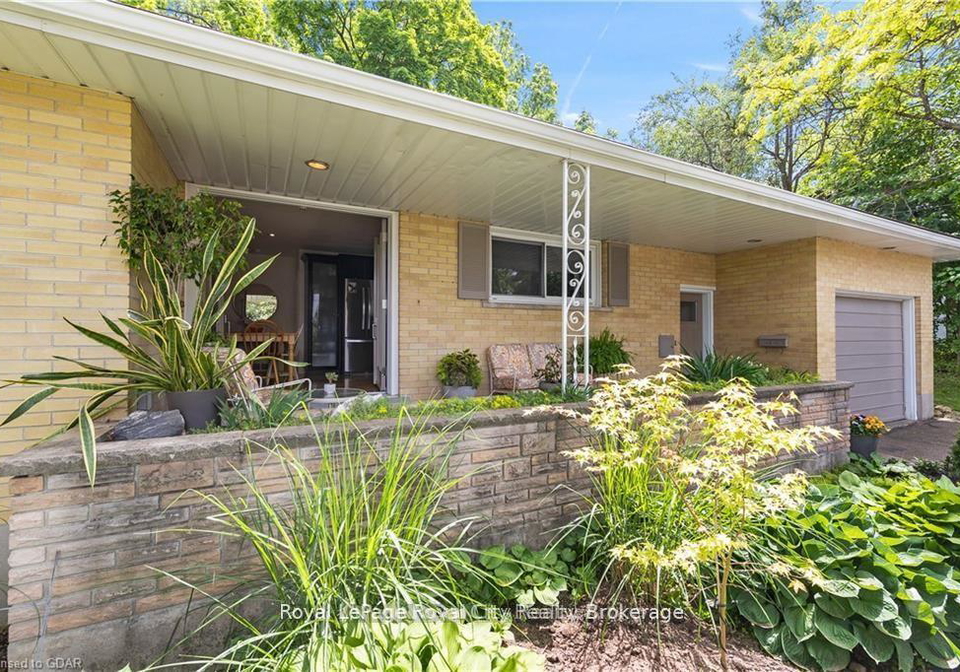 16-fairview-boulevard-guelph-ontario-x12065461