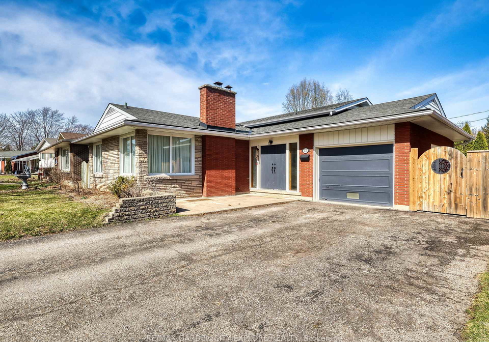 12-frontenac-drive-st-catharines-ontario-x12066205