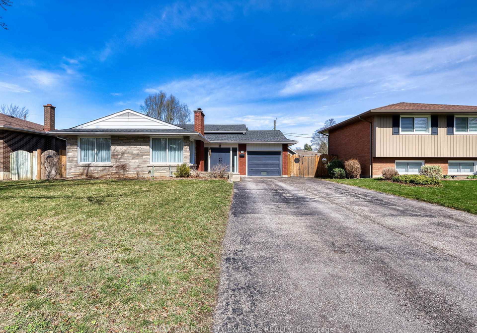 12-frontenac-drive-st-catharines-ontario-x12066205