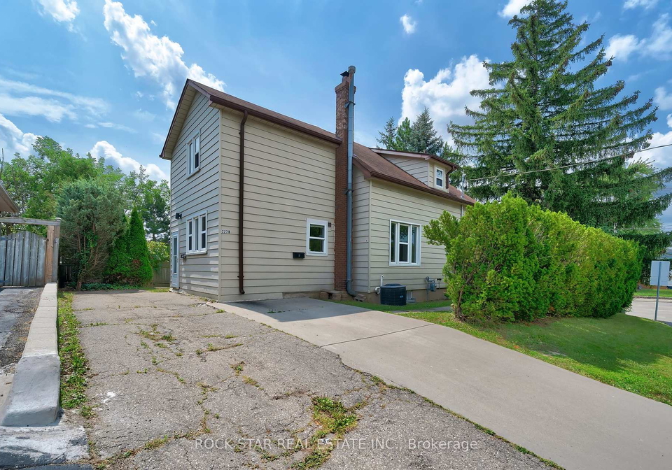 227-fairway-road-n-kitchener-ontario-x12067884