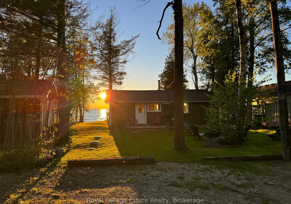 19-ah-sineese-crescent-w-native-leased-lands-ontario-x12069343