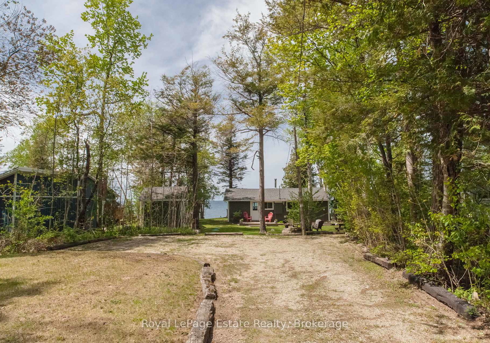 19-ah-sineese-crescent-w-native-leased-lands-ontario-x12069343