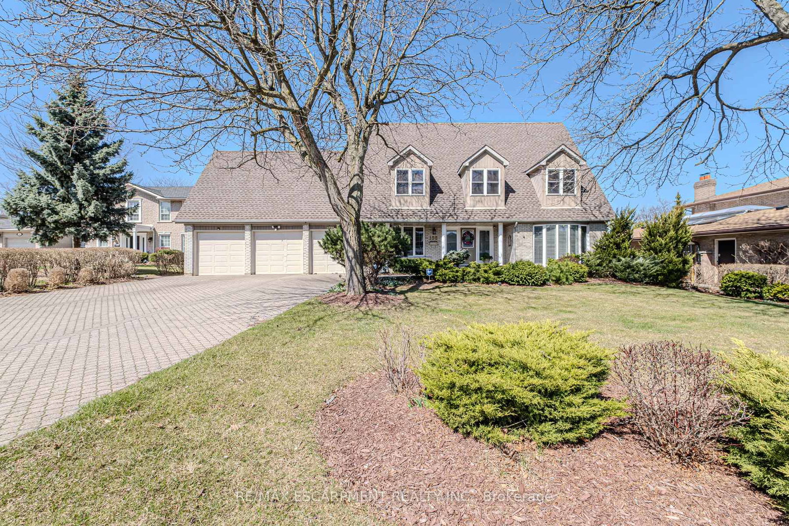 136-country-club-drive-hamilton-ontario-x12071592