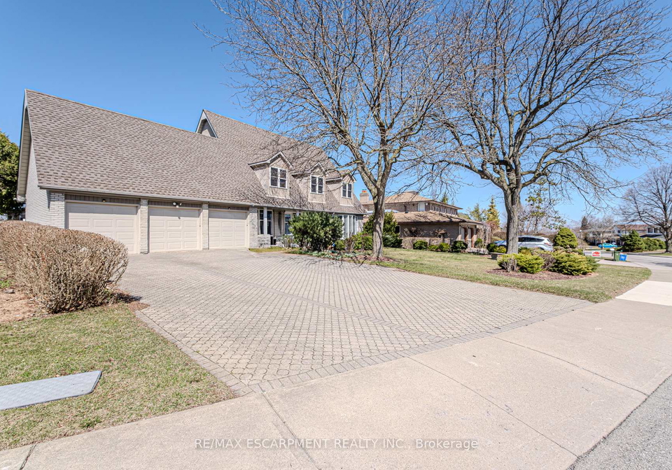 136-country-club-drive-hamilton-ontario-x12071592