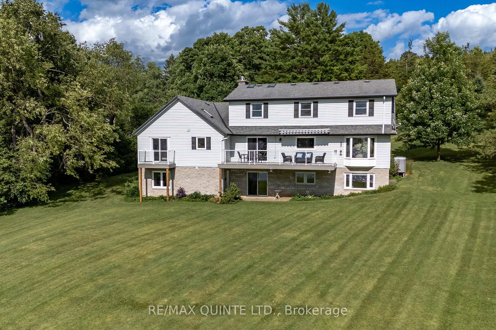 12510-loyalist-parkway-prince-edward-county-ontario-x12071816
