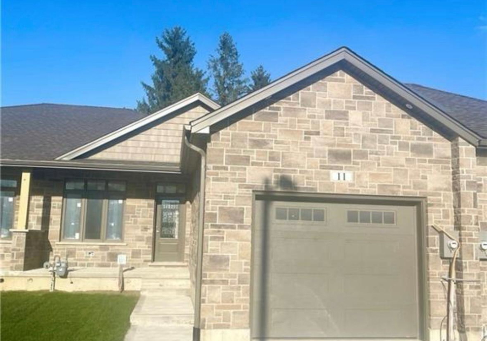 11-nyah-court-kincardine-ontario-x12072658
