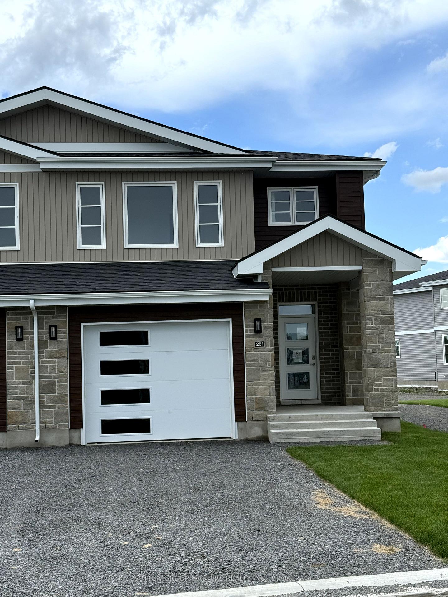 201-superior-drive-loyalist-ontario-x12073788