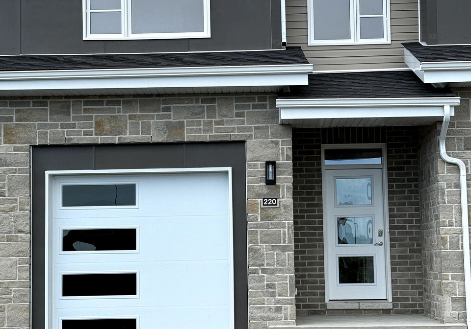 220-drive-richard-james-crescent-loyalist-ontario-x12073819