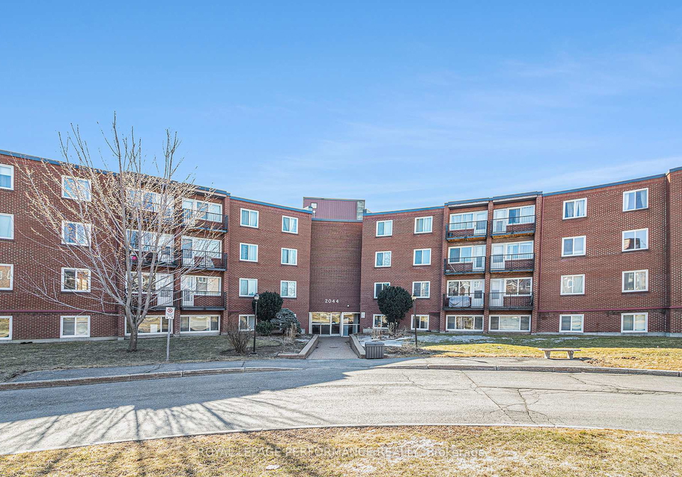 2044-arrowsmith-drive-ottawa-ontario-x12073974
