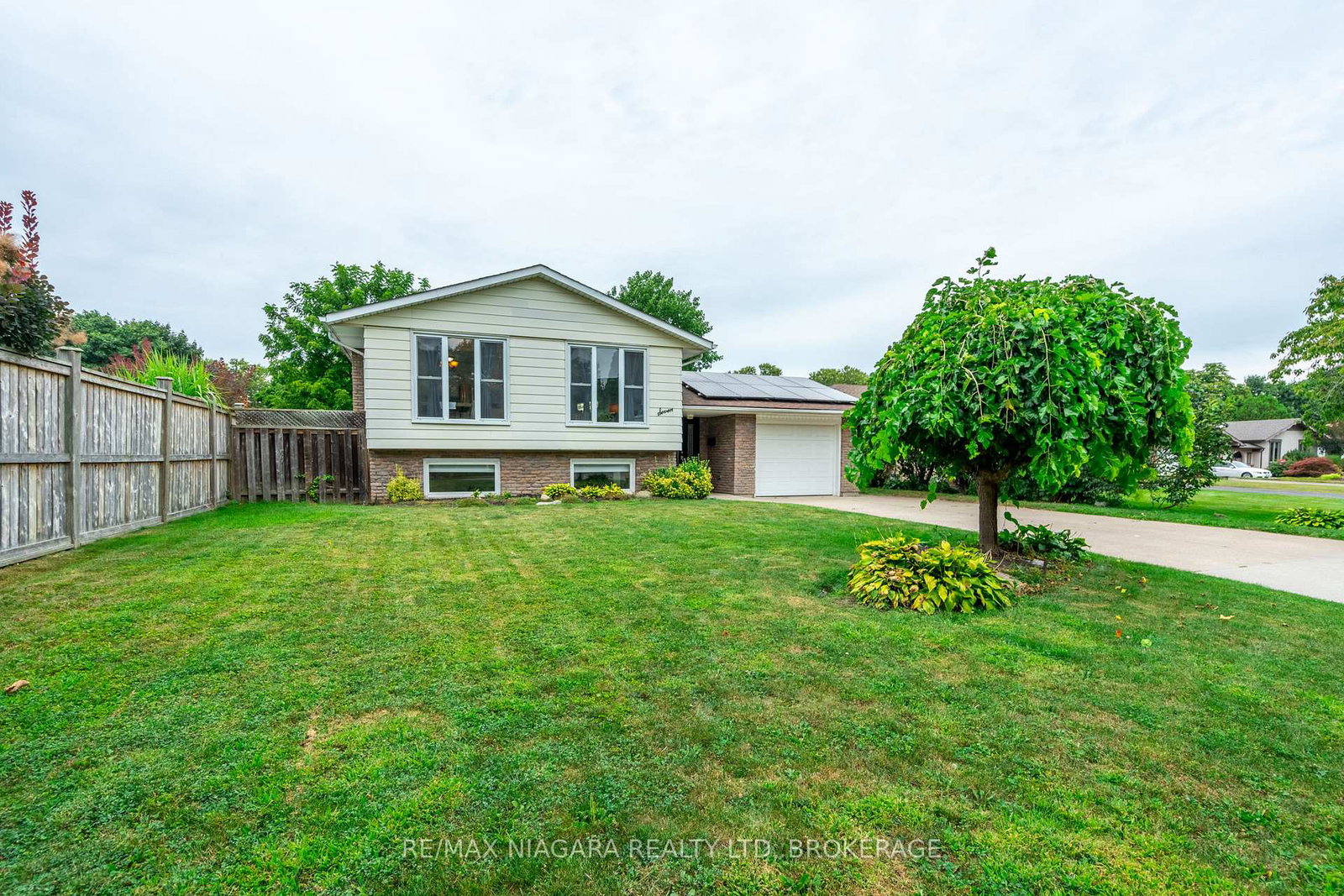 7-royal-oak-drive-st-catharines-ontario-x12074407
