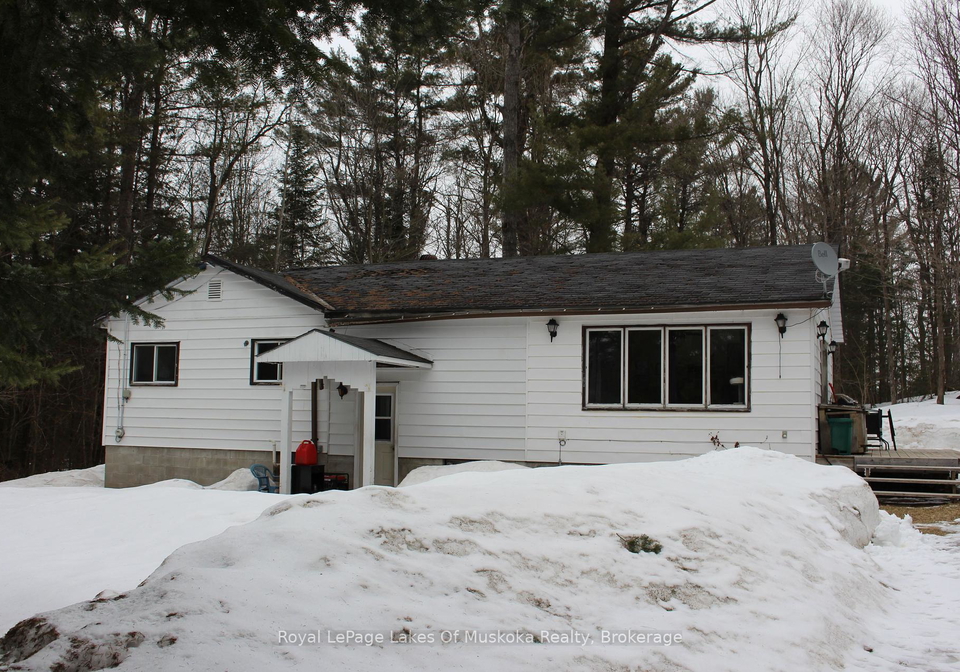 1090-peace-valley-road-bracebridge-ontario-x12075408