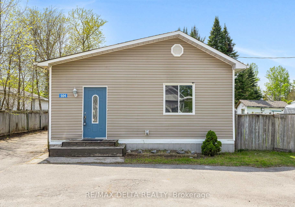 8250-county-road-17-clarence-rockland-ontario-x12075730