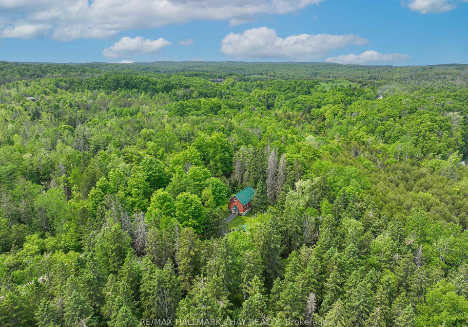 627379-15-sideroad-mulmur-ontario-x12075735