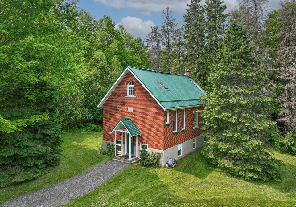 627379-15-sideroad-mulmur-ontario-x12075735