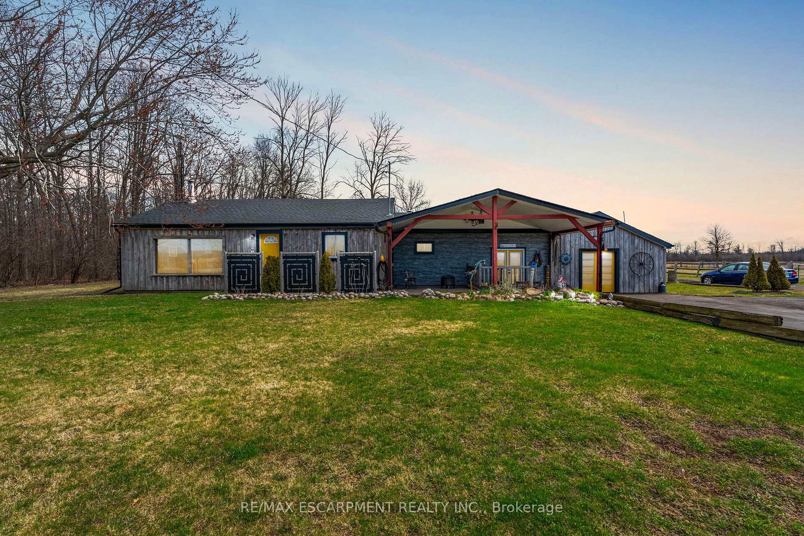 1716-sunset-drive-fort-erie-ontario-x12076245