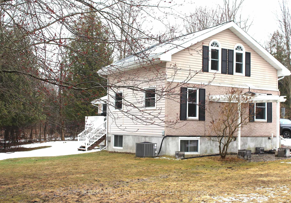 1048-upper-perth-road-lanark-highlands-ontario-x12077951