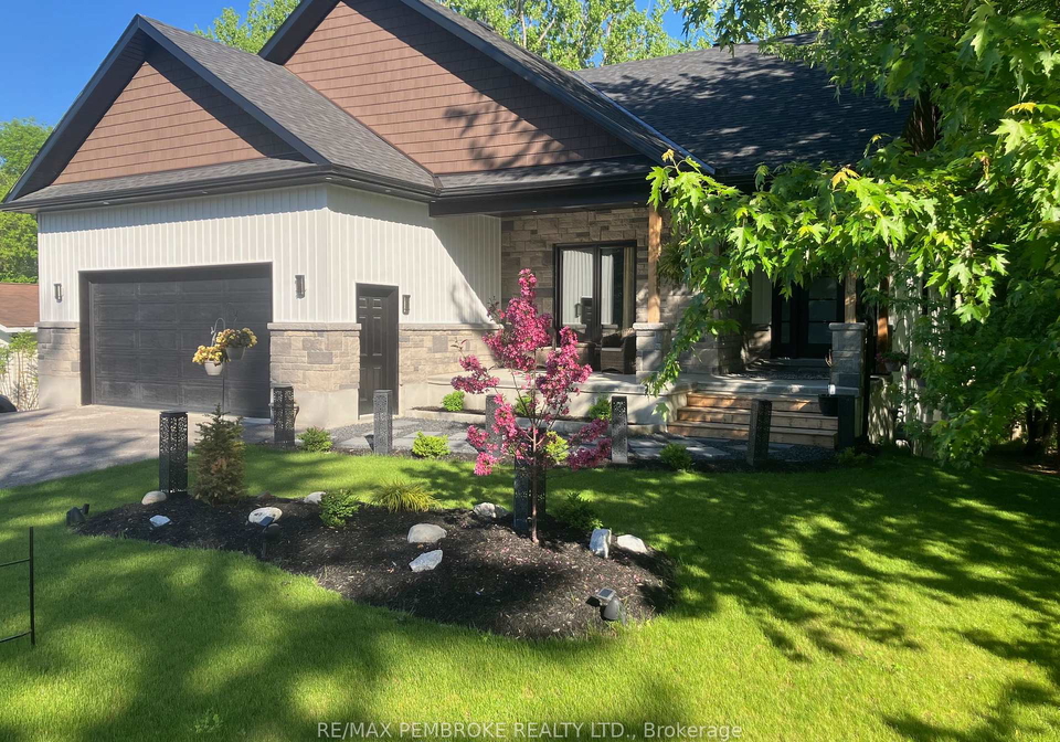 9-smith-street-whitewater-region-ontario-x12078029