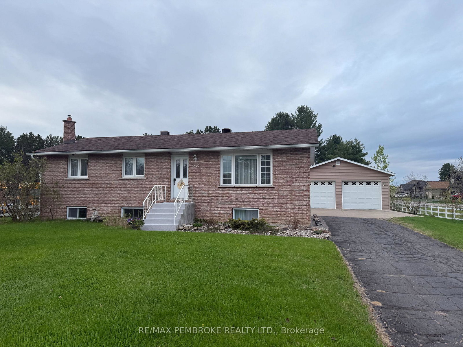 239-murphy-road-petawawa-ontario-x12078103