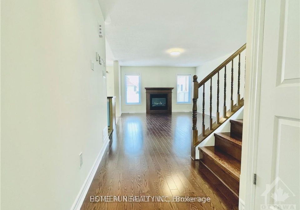 651-clearbrook-drive-ottawa-ontario-x12079188