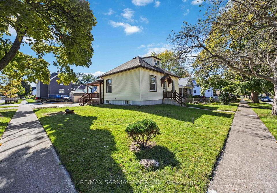 199-cobden-street-sarnia-ontario-x12080387
