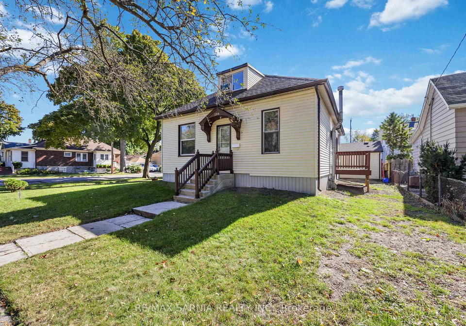 199-cobden-street-sarnia-ontario-x12080387