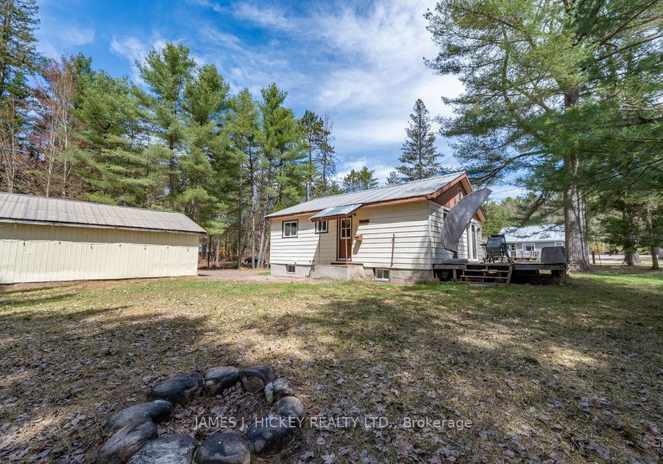 27-meilleurs-road-laurentian-hills-ontario-x12084298