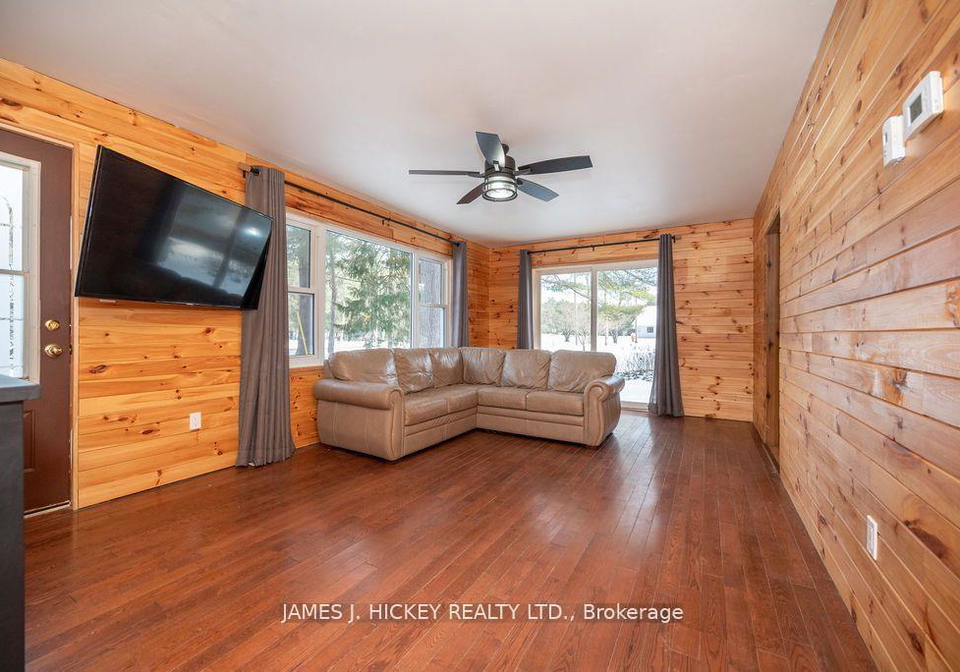 27-meilleurs-road-laurentian-hills-ontario-x12084298