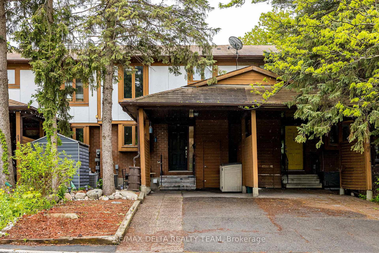 302-lafontaine-avenue-ottawa-ontario-x12084909