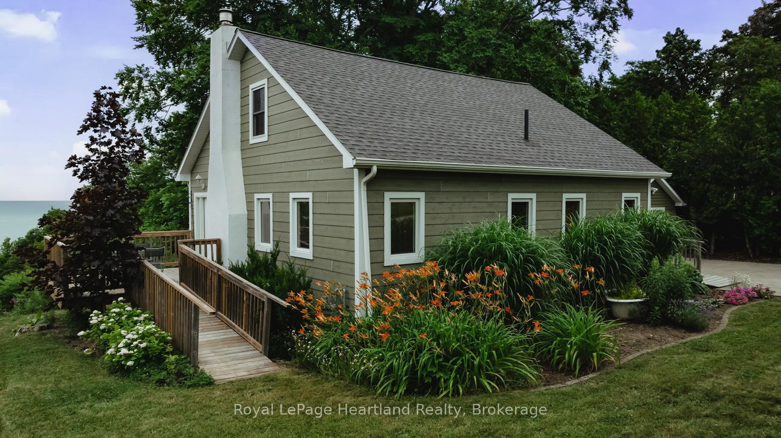 8-cedar-drive-bluewater-ontario-x12086046