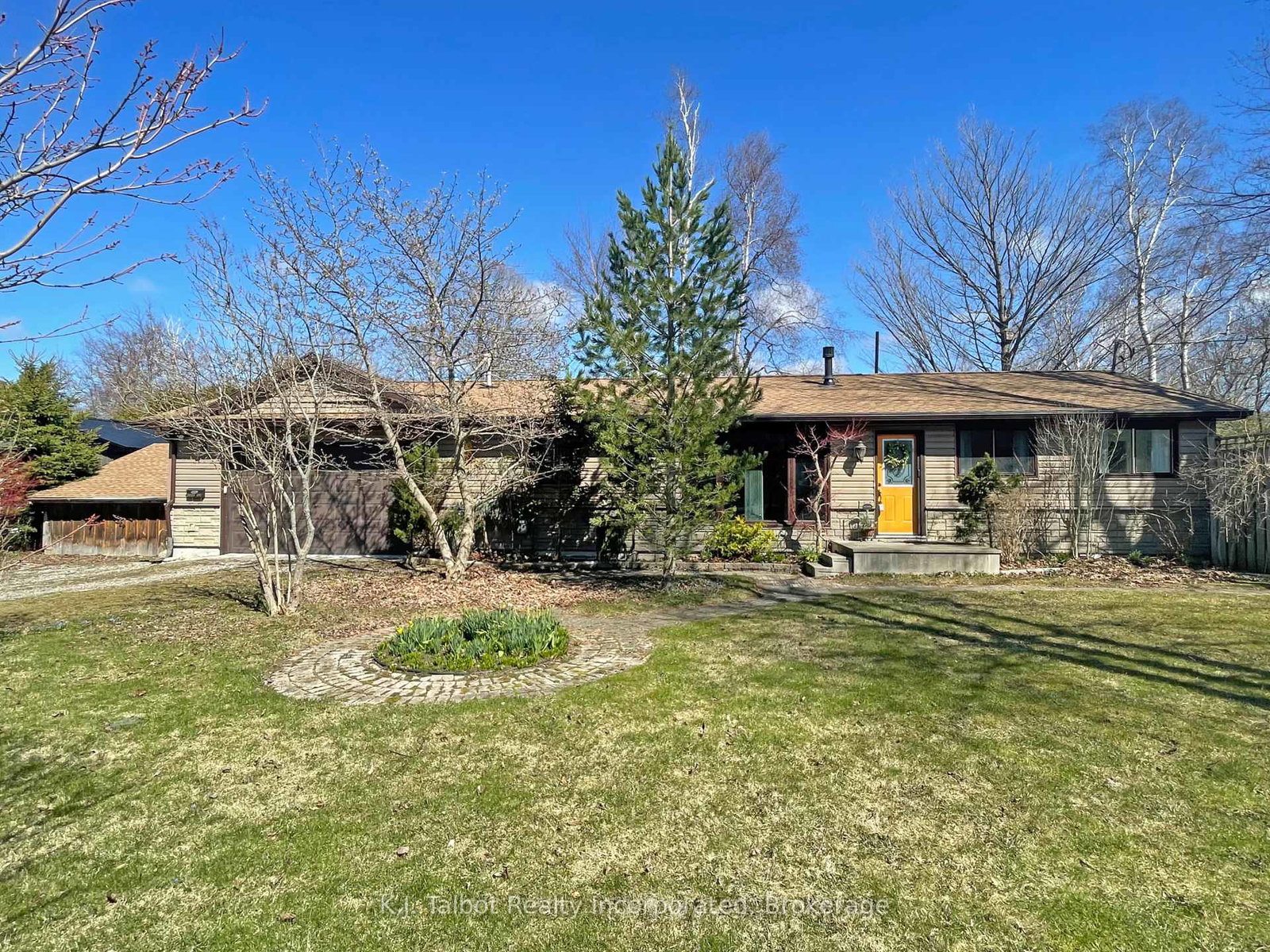 82092-elm-street-ashfield-colborne-wawanosh-ontario-x12087476
