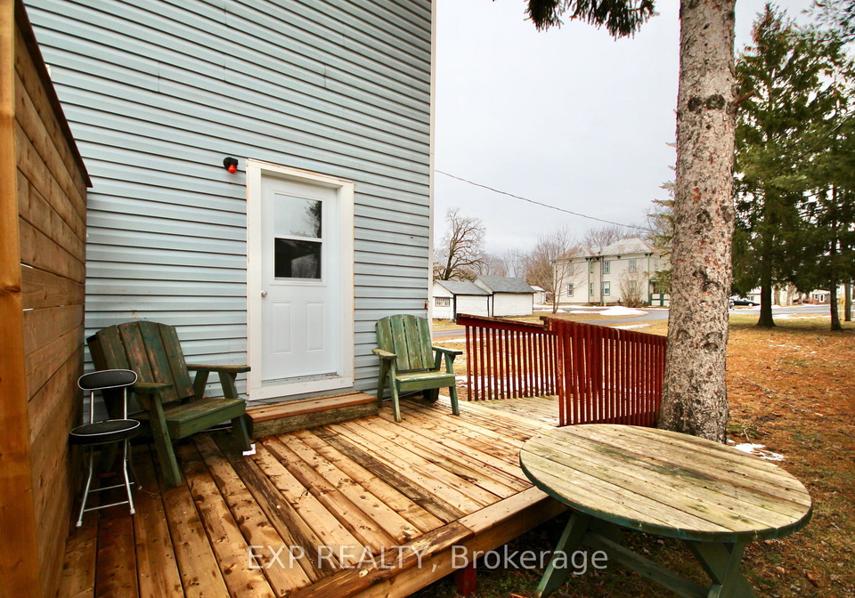 3-bergin-street-e-north-stormont-ontario-x12087638