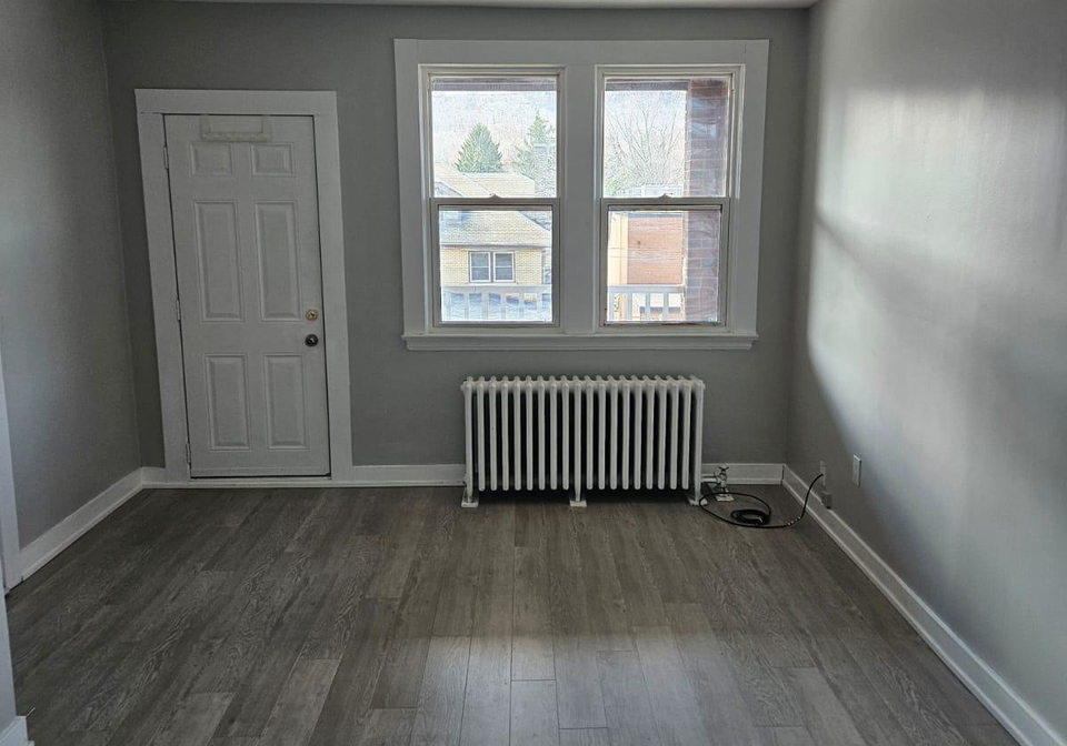 91main-street-e-hamilton-ontario-x12088934