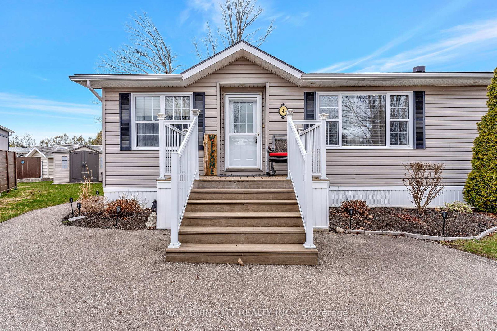 1429-sheffield-road-hamilton-ontario-x12089084