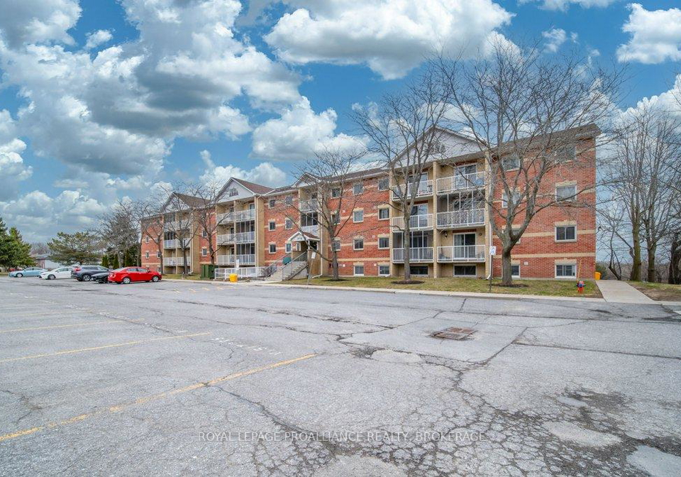 316-kingsdale-avenue-kingston-ontario-x12089185