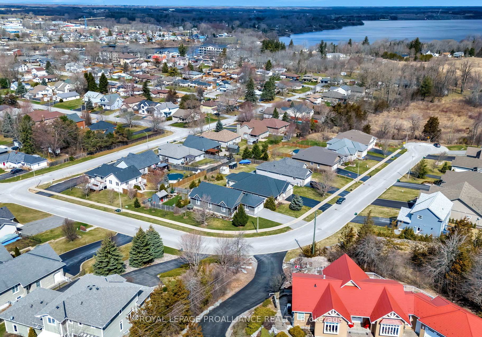 39-owen-street-prince-edward-county-ontario-x12090331