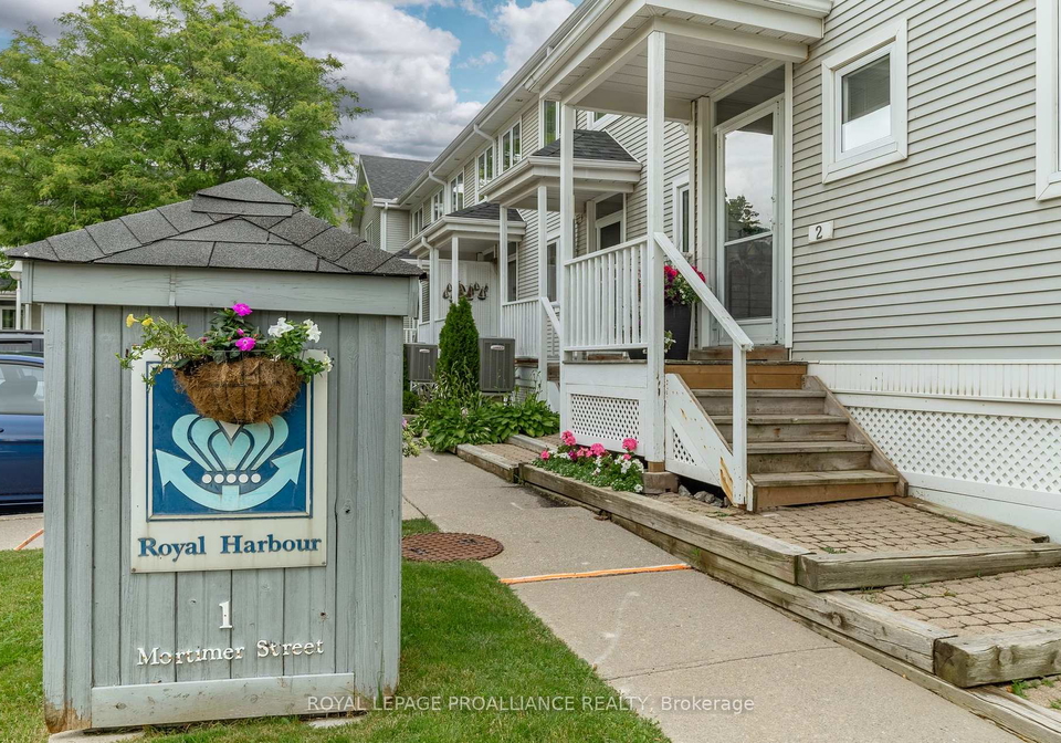 1-mortimer-street-prince-edward-county-ontario-x12090635