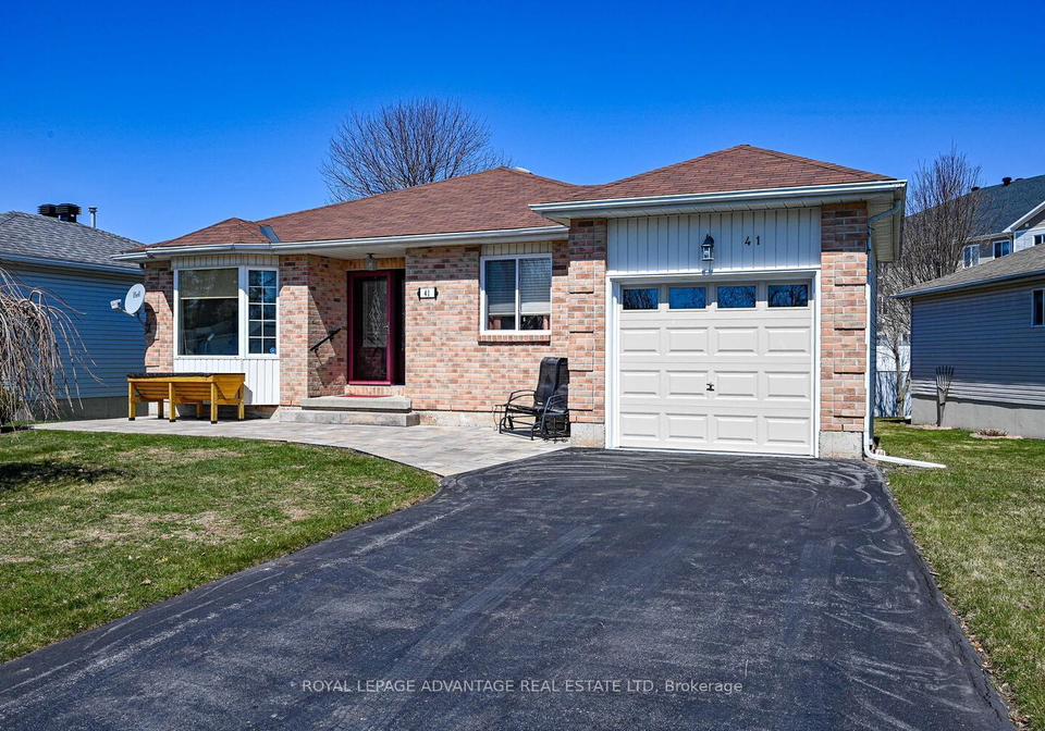 41-treelawn-boulevard-perth-ontario-x12090790