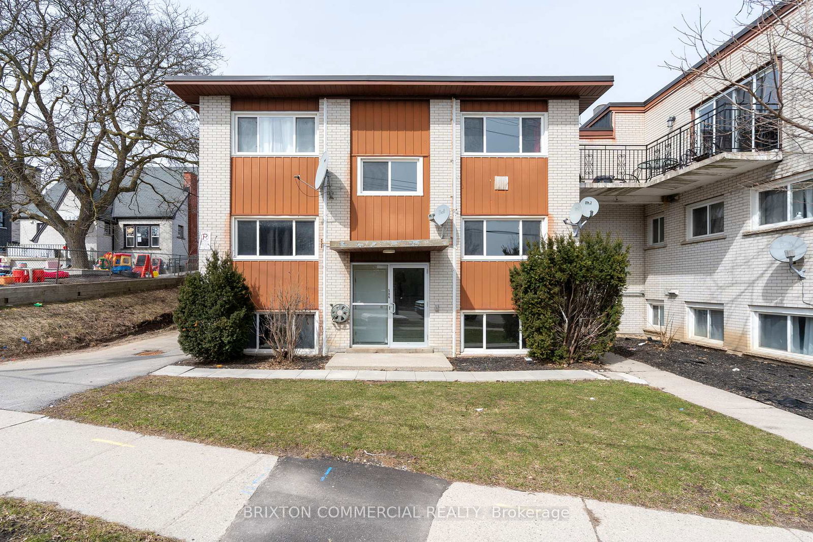 586-victoria-street-s-kitchener-ontario-x12091644