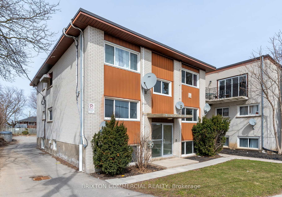 586-victoria-street-s-kitchener-ontario-x12091644
