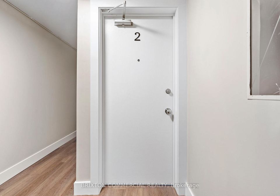 586-victoria-street-s-kitchener-ontario-x12091644