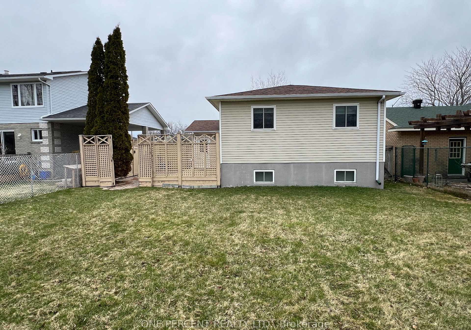 1724-cumberland-street-cornwall-ontario-x12091717